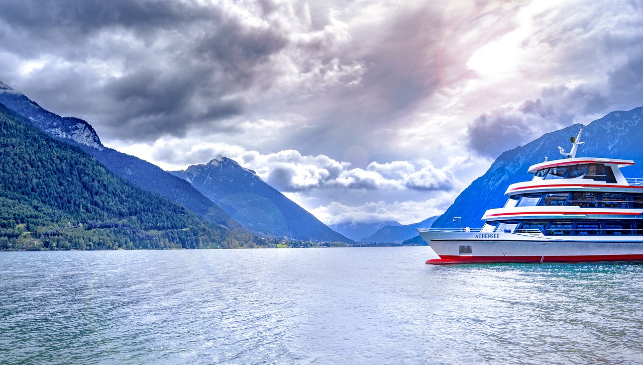 白露時(shí)節(jié)，秋意濃詩意盎然之際