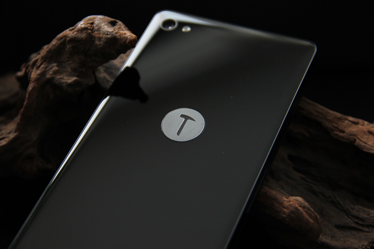 科技與時尚融合,最新款手機大全