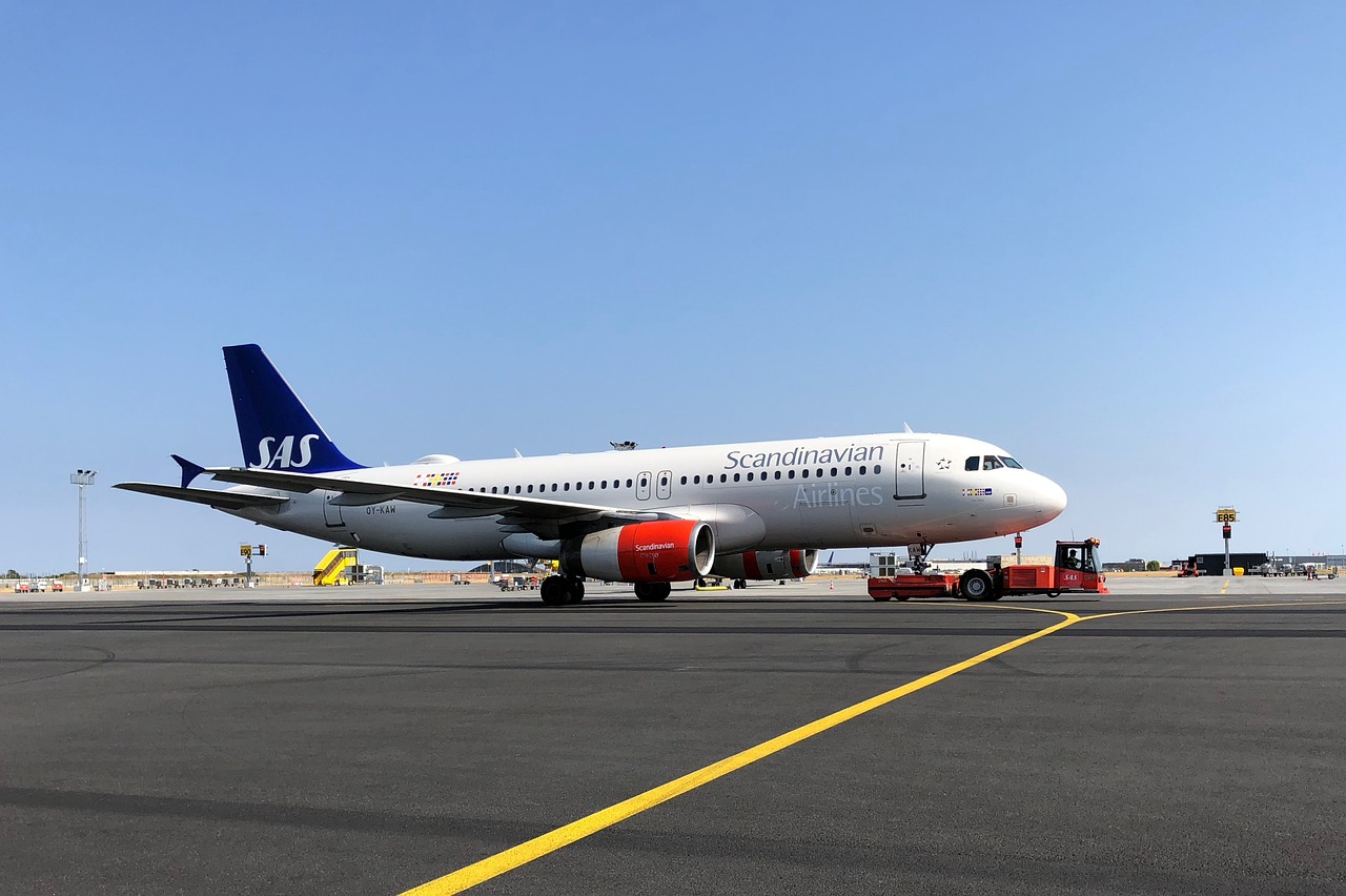 2024新澳門(mén)正版免費(fèi)資木車(chē),廣州正果機(jī)場(chǎng)最新消息,Gold40.49.50