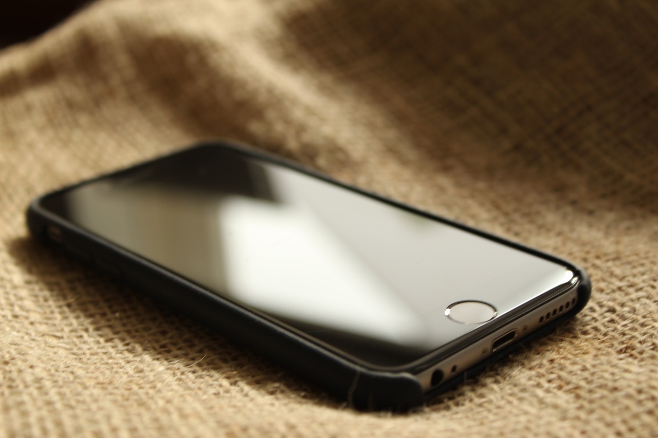 諾基亞8250手機上市時間回顧與解析