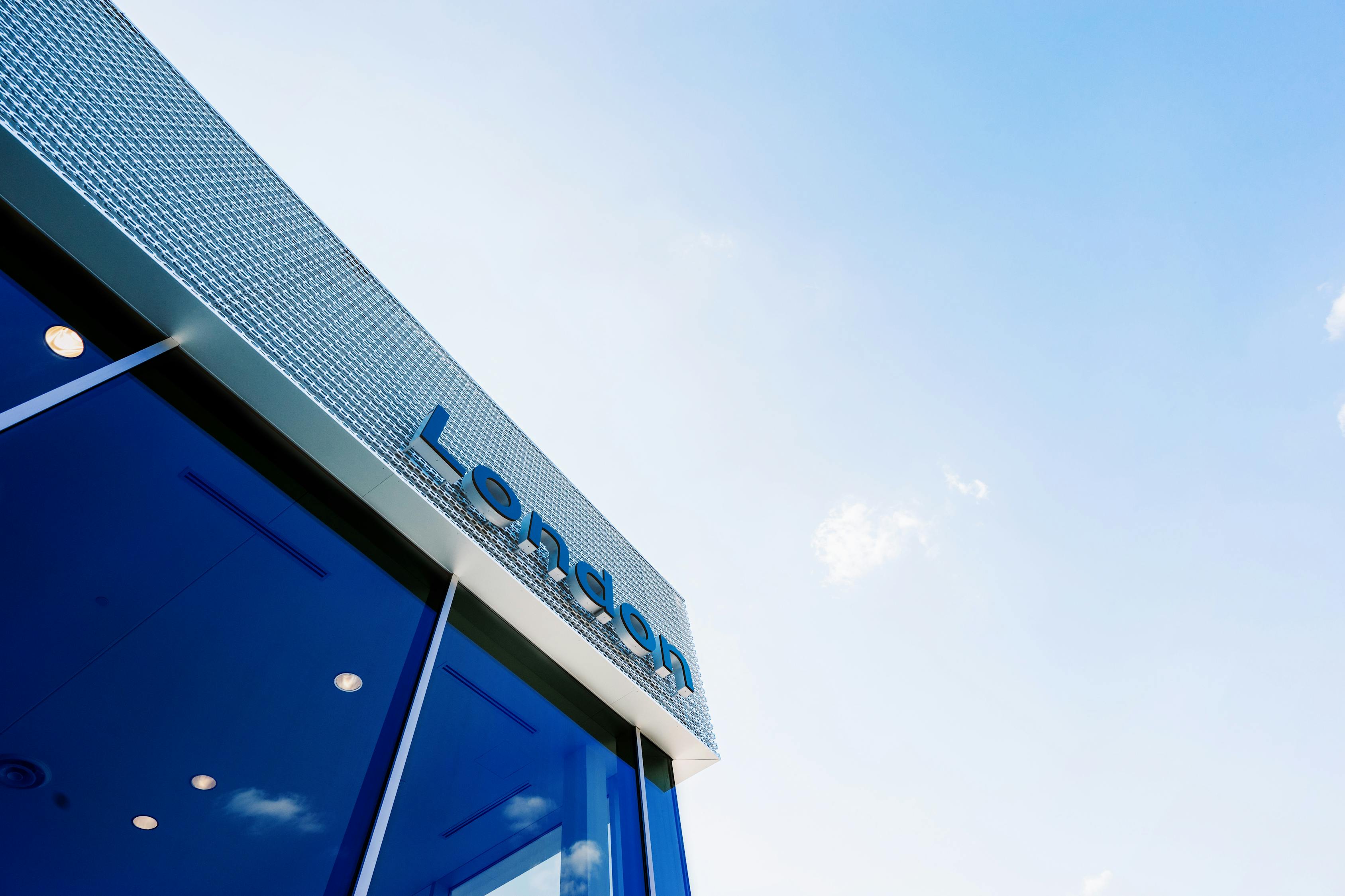 森馬上市，時(shí)尚產(chǎn)業(yè)里程碑事件，展望企業(yè)未來(lái)發(fā)展新篇章