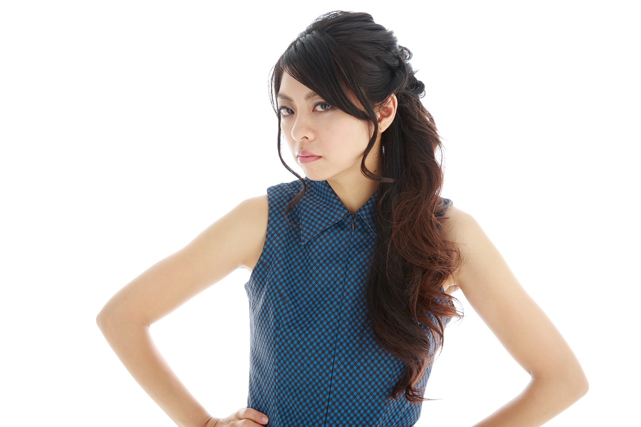 名字帶峰的明星簡介及風采展示