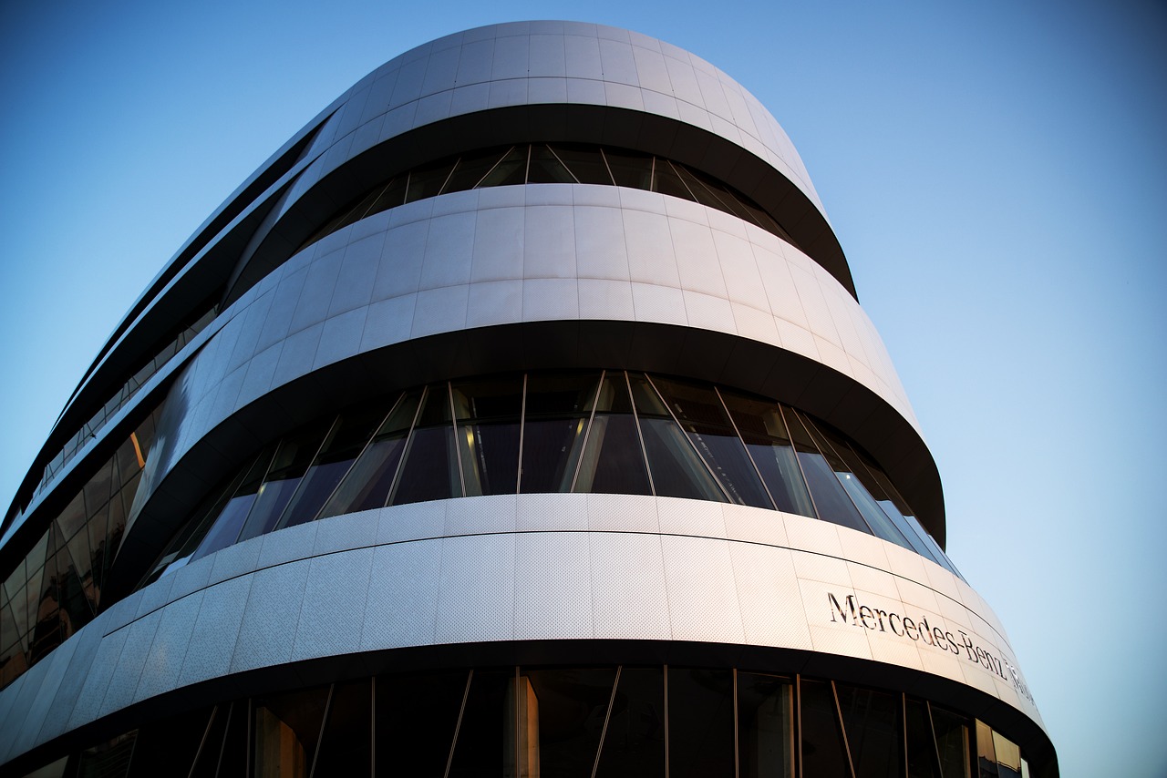 聯想香港上市，科技巨頭開啟資本市場新篇章